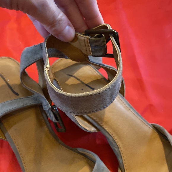 👟 3/$10 - heels - Picture 2 of 6